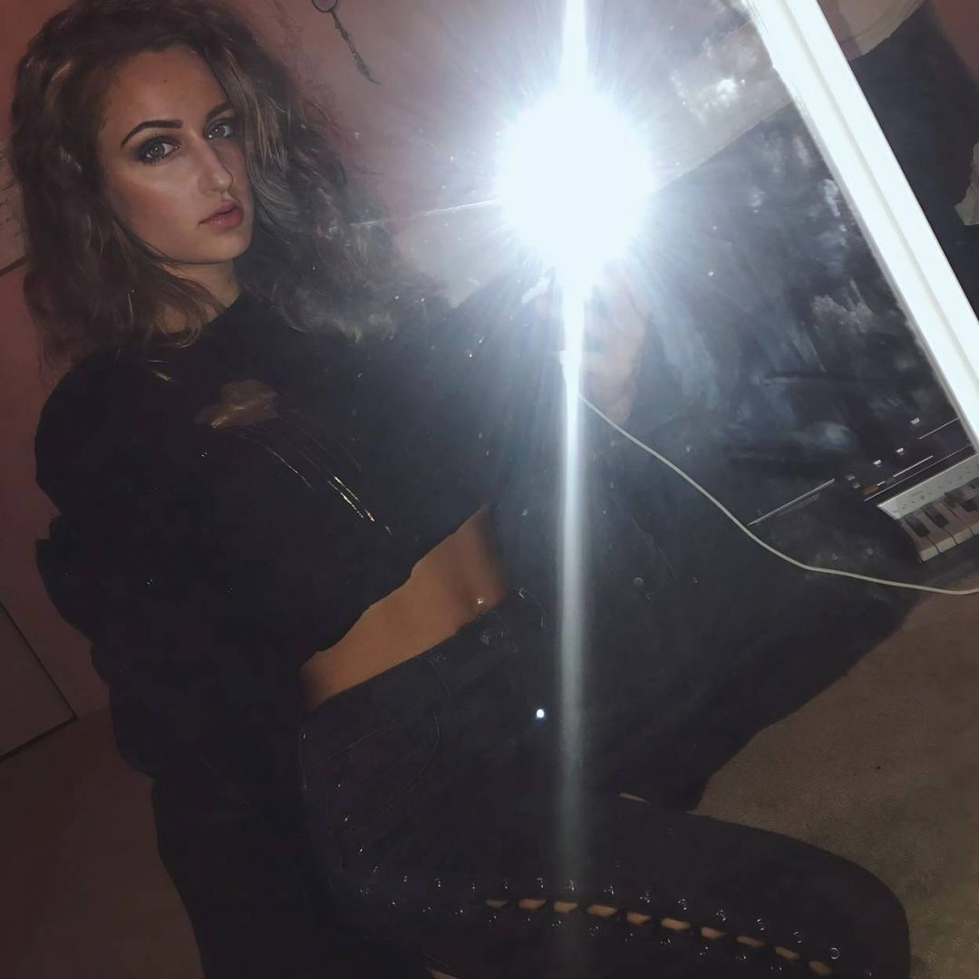 Mieszkam sama, zapraszam  - Zdjęcie 1